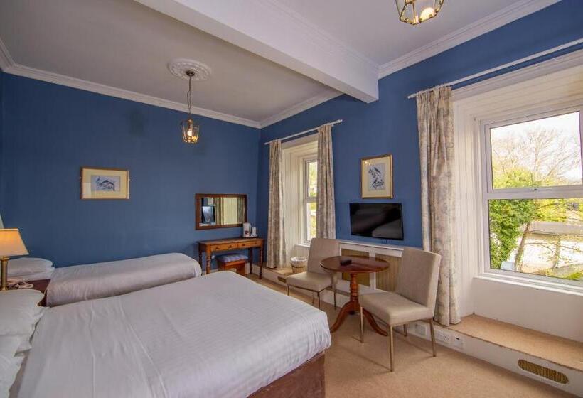 Номер Стандарт, Foyles