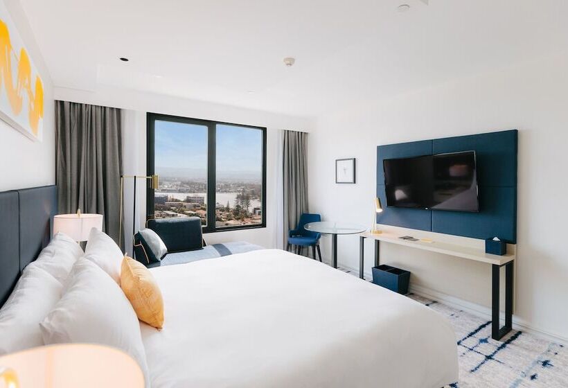 Premium room w/ mountain view, Voco Gold Coast, An Ihg