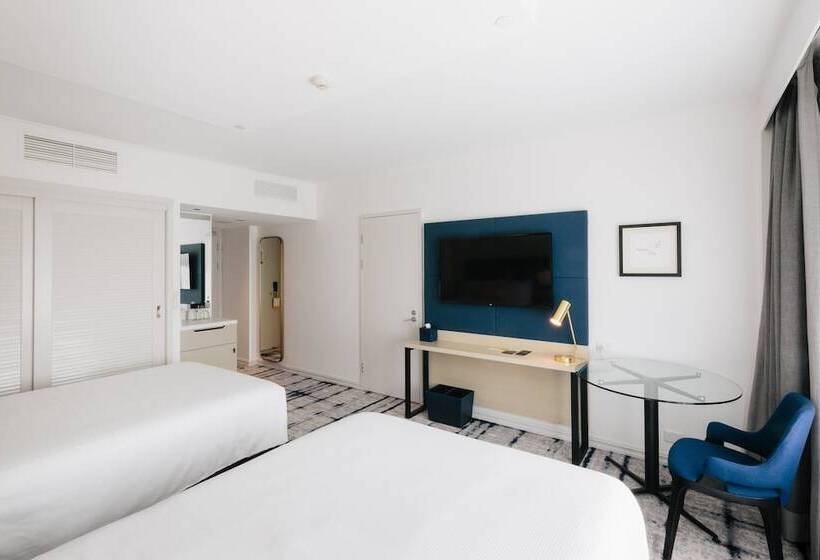 Premium room w/ mountain view, Voco Gold Coast, An Ihg