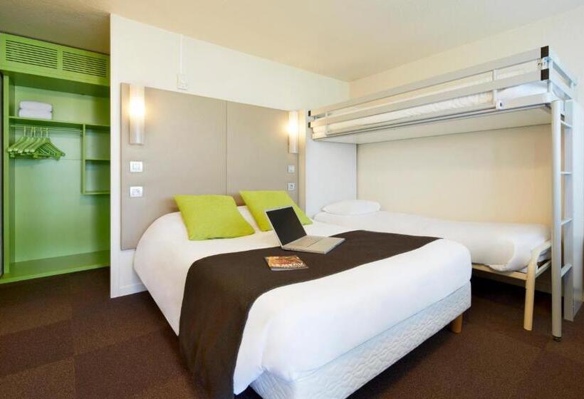 Четырехместный Номер Superior, Campanile Poitiers  Site Du Futuroscope