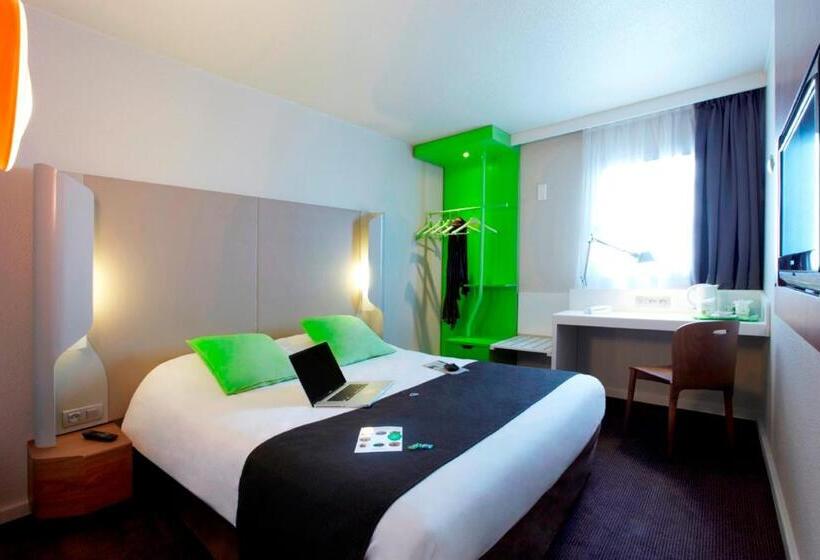 Номер Superior, Campanile Poitiers  Site Du Futuroscope