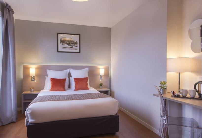 اتاق راحتی, Dièse Hôtel Bastille