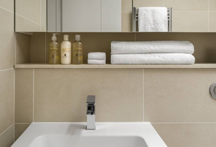 חדר דלוקס, Como Metropolitan London