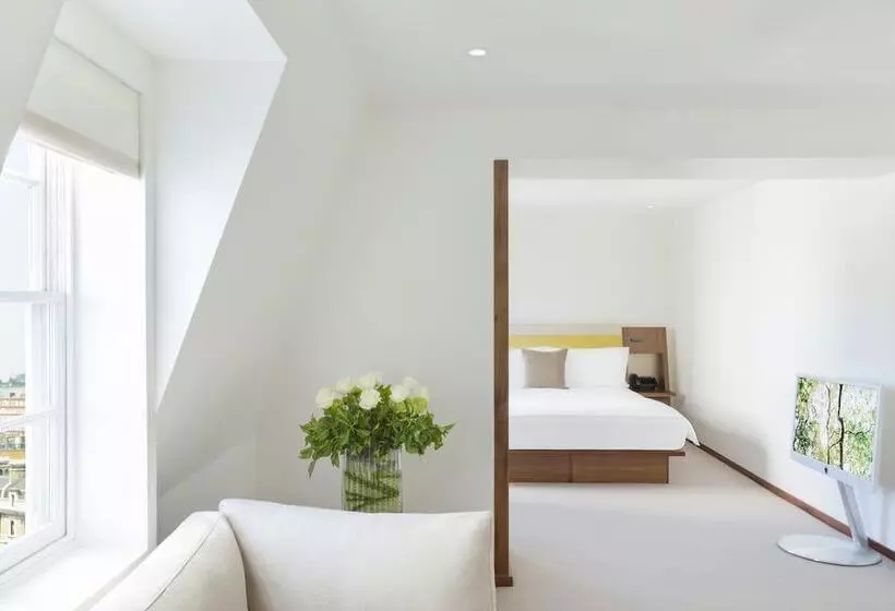 ジュニアスイート, Como Metropolitan London
