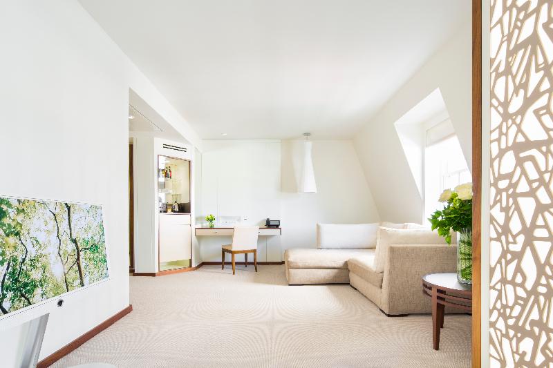 סוויטת ג'וניור, Como Metropolitan London