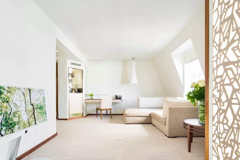ジュニアスイート, Como Metropolitan London