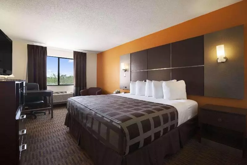 キングサイズベッドのスタンダードルーム, Days Inn By Wyndham Los Lunas