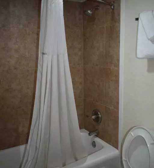 デラックスルーム, Days Inn By Wyndham Wildwood I75
