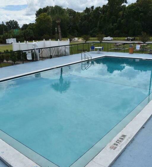 デラックスルーム, Days Inn By Wyndham Wildwood I75