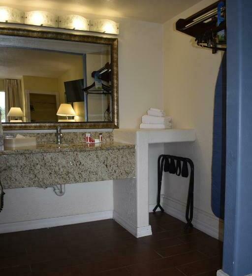 デラックスルーム, Days Inn By Wyndham Wildwood I75