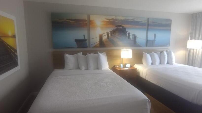 디럭스 룸, Days Inn By Wyndham Wildwood I75