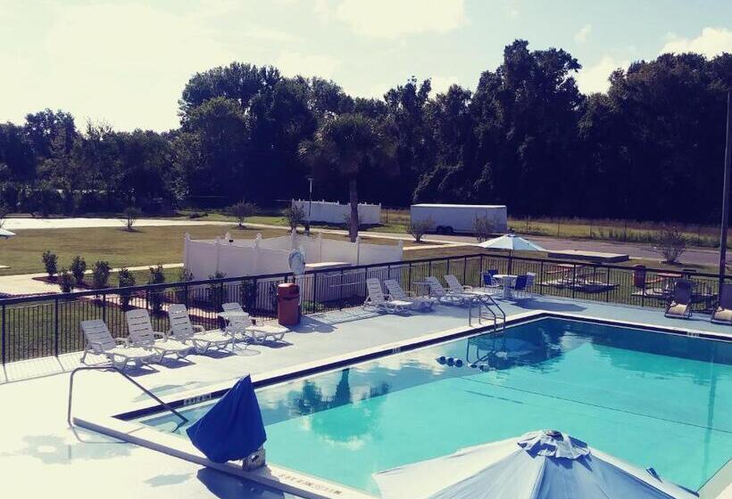 デラックスルーム, Days Inn By Wyndham Wildwood I75