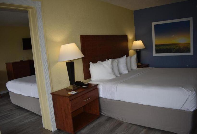 身障者適用キングサイズベッドルーム, Days Inn By Wyndham Wildwood I75