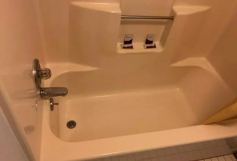 ファミリールーム, Denison Inn & Suites