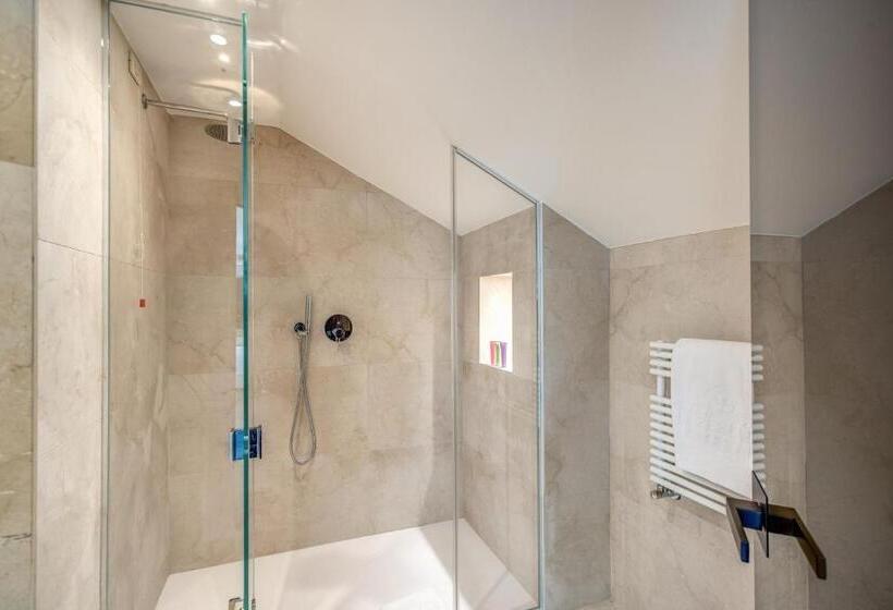 סוויטה עם טרסה, Grand Hotel Imperiale & Resort