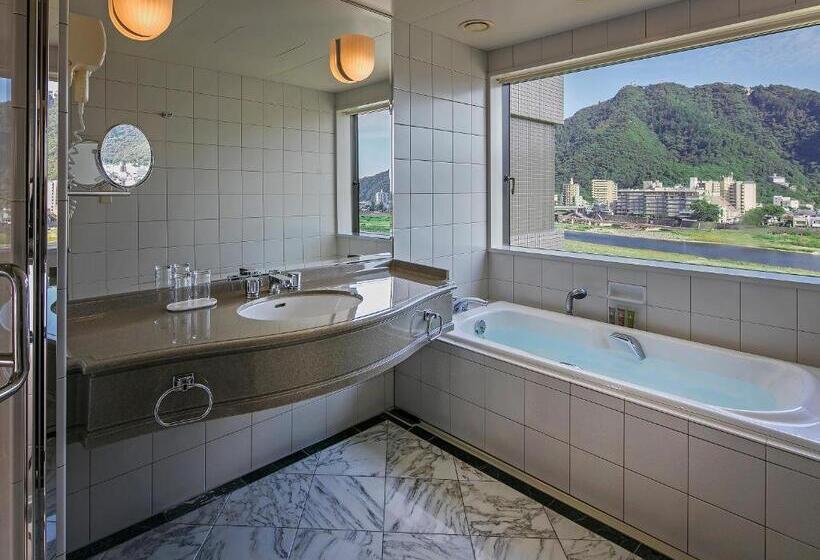 Люкс Премиум, Miyako Hotel Gifu Nagaragawa