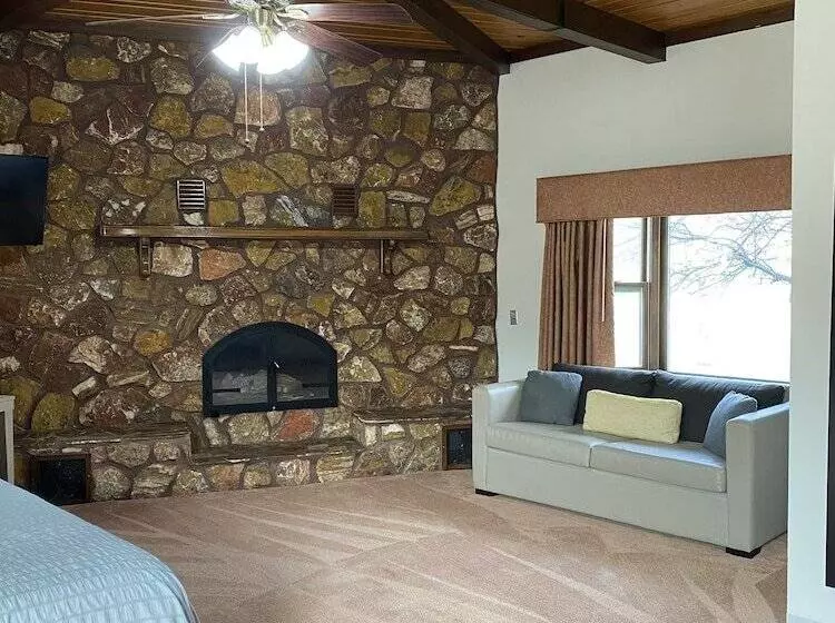 キングサイズベッドのスイートルーム, Pictured Rocks Inn And Suites