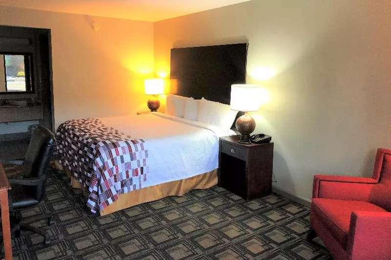 キングサイズベッドのスタンダードルーム, Red Roof Inn Griffin