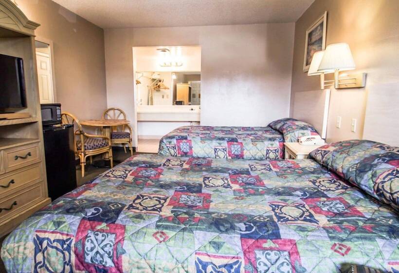 غرفه قياسيه سريرين مزدوجين, Rodeway Inn
