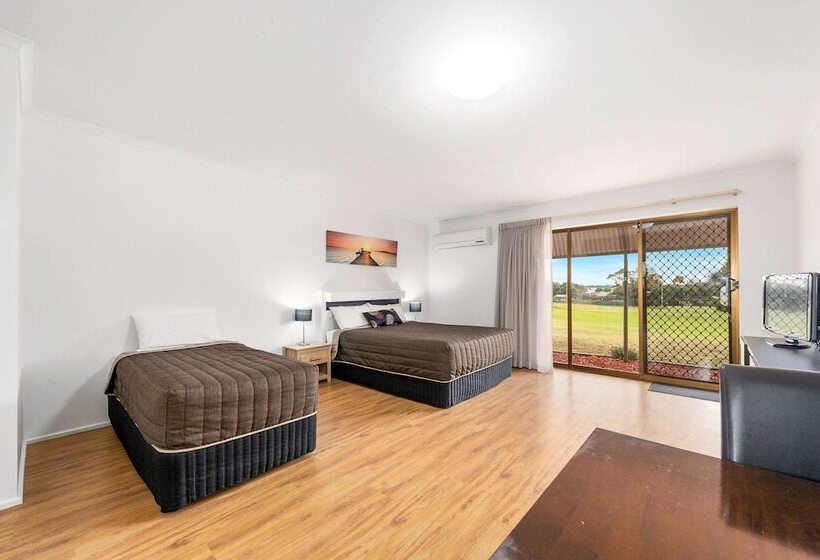 إستوديو قياسى, Comfort Inn & Suites Riverland