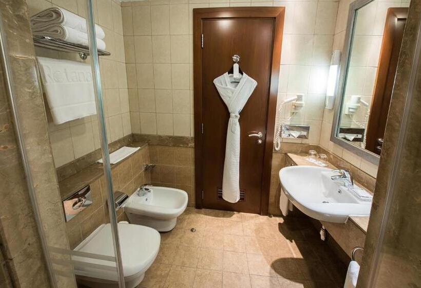 Люкс Кровать Кинг, Al Rawda Arjaan By Rotana, Abu Dhabi