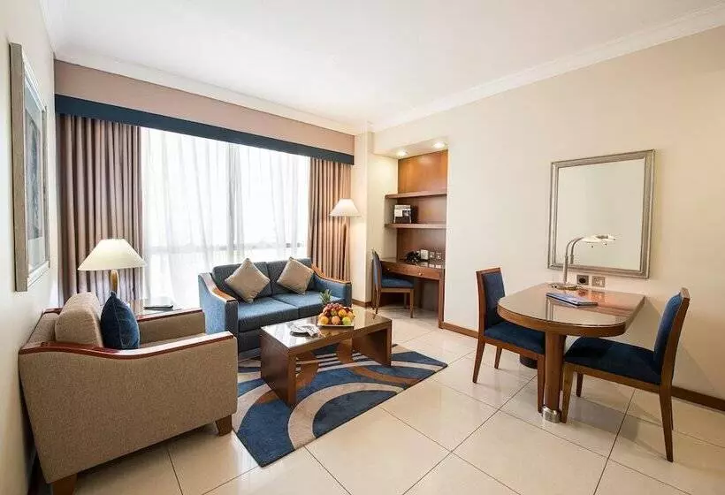キングサイズベッドのスイートルーム, Al Rawda Arjaan By Rotana, Abu Dhabi