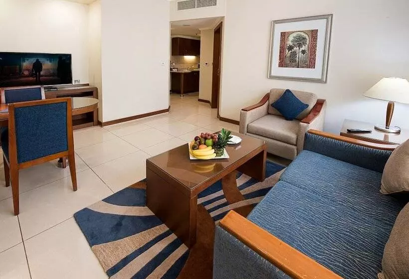 キングサイズベッドのスイートルーム, Al Rawda Arjaan By Rotana, Abu Dhabi