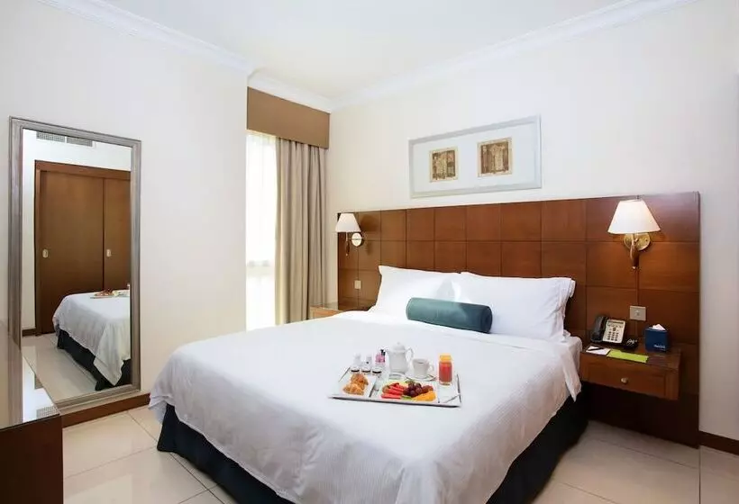 キングサイズベッドのスイートルーム, Al Rawda Arjaan By Rotana, Abu Dhabi