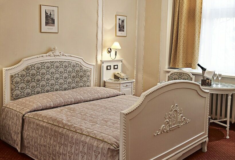 اتاق استاندارد, Ambassador Zlata Husa