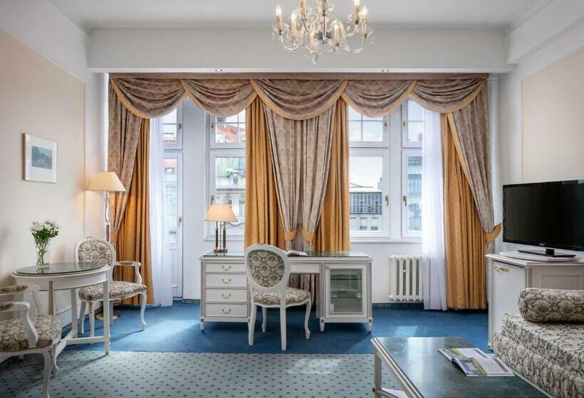 سوییت, Ambassador Zlata Husa