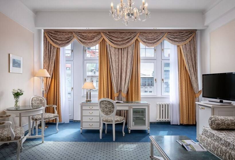 سوییت جونیور, Ambassador Zlata Husa