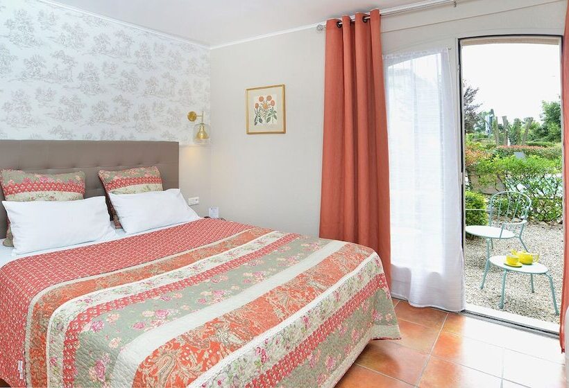 اتاق سوپریور با چشمانداز استخر, Best Western L'Orangerie