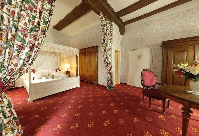 Люкс, Burg Trendelburg