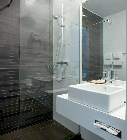 חדר דלוקס, Ecu