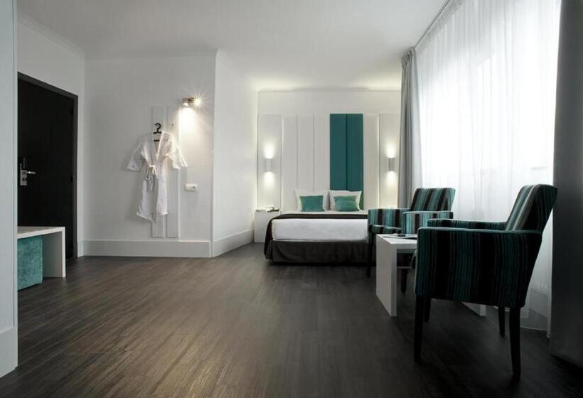 חדר דלוקס, Ecu