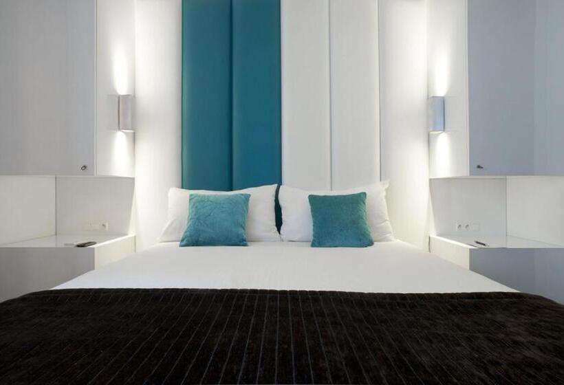 חדר משפחתי, Ecu