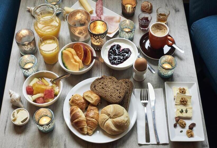 חדר משפחתי, Ecu