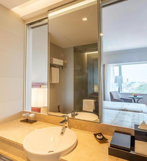 اتاق استاندارد با تخت بزرگ, Equatorial Ho Chi Minh City