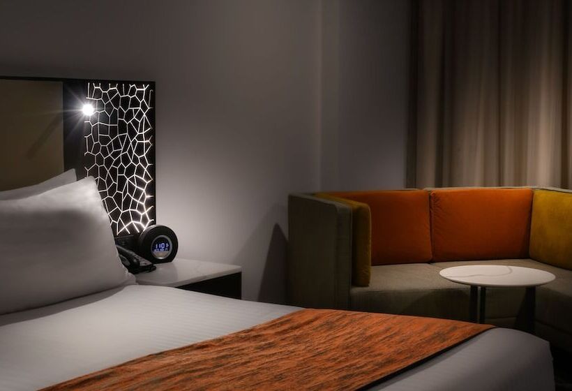 景色の見えるダブルベッドスタンダードルーム, Grand Chancellor Hobart