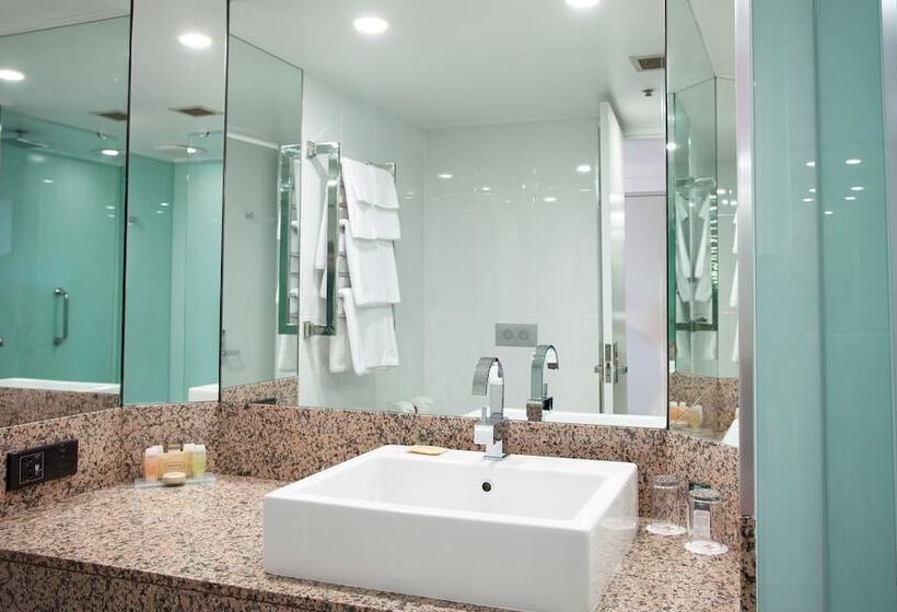 景色の見えるスーペリアルーム, Grand Chancellor Hobart