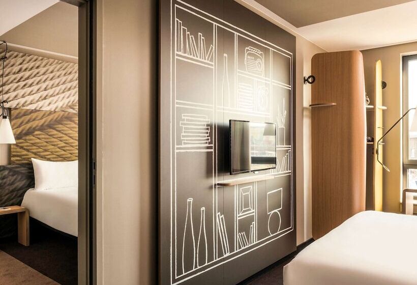 Номер Superior, Ibis Paris Coeur D'Orly Airport