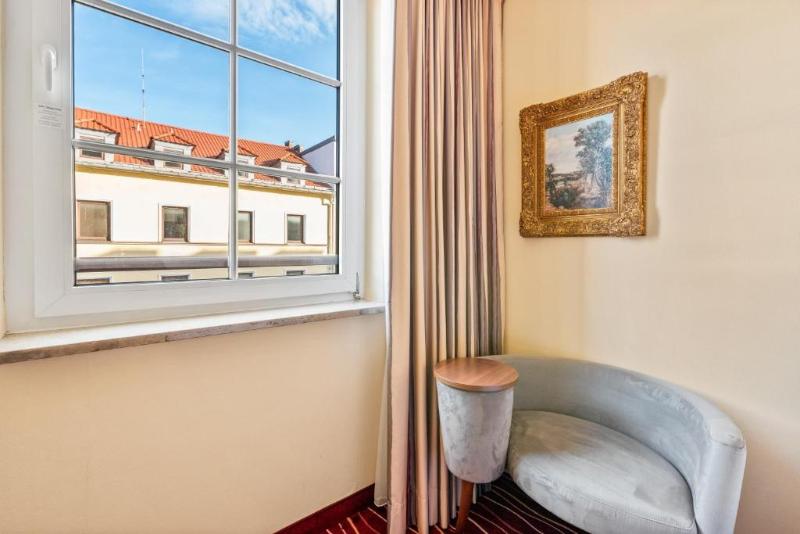 اتاق استاندارد یک نفره, King S Hotel First