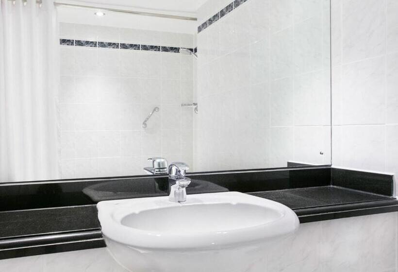 חדר סטנדרט, Leonardo Middlesbrough