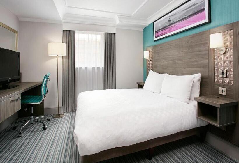 חדר סופריור, Leonardo Middlesbrough