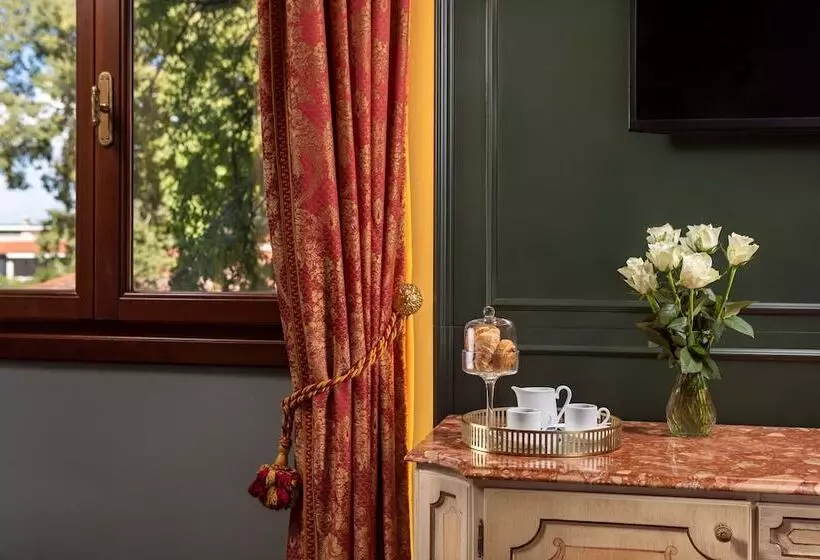 اتاق پرمیوم, NH Collection Grand Hotel Palazzo Dei Dogi