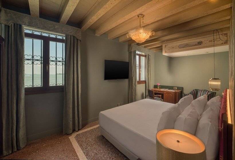 Premium room with view, NH Collection Grand Hotel Palazzo Dei Dogi