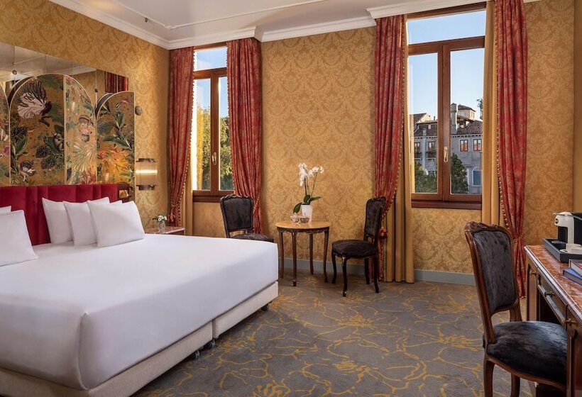 Premium room with view, NH Collection Grand Hotel Palazzo Dei Dogi