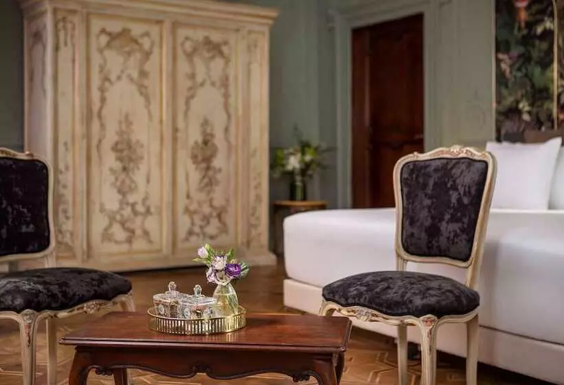 سوییت جونیور, NH Collection Grand Hotel Palazzo Dei Dogi