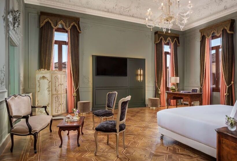 سوییت جونیور, NH Collection Grand Hotel Palazzo Dei Dogi