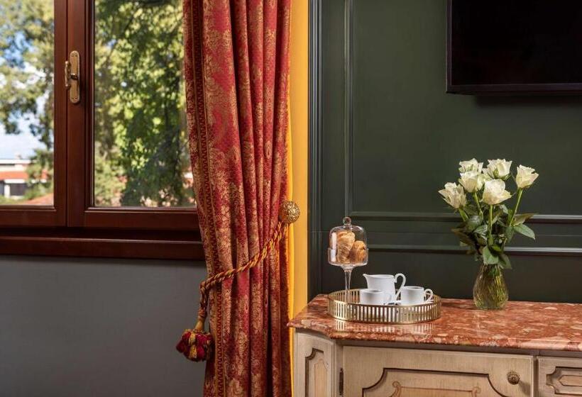 اتاق پرمیوم, NH Collection Grand Hotel Palazzo Dei Dogi